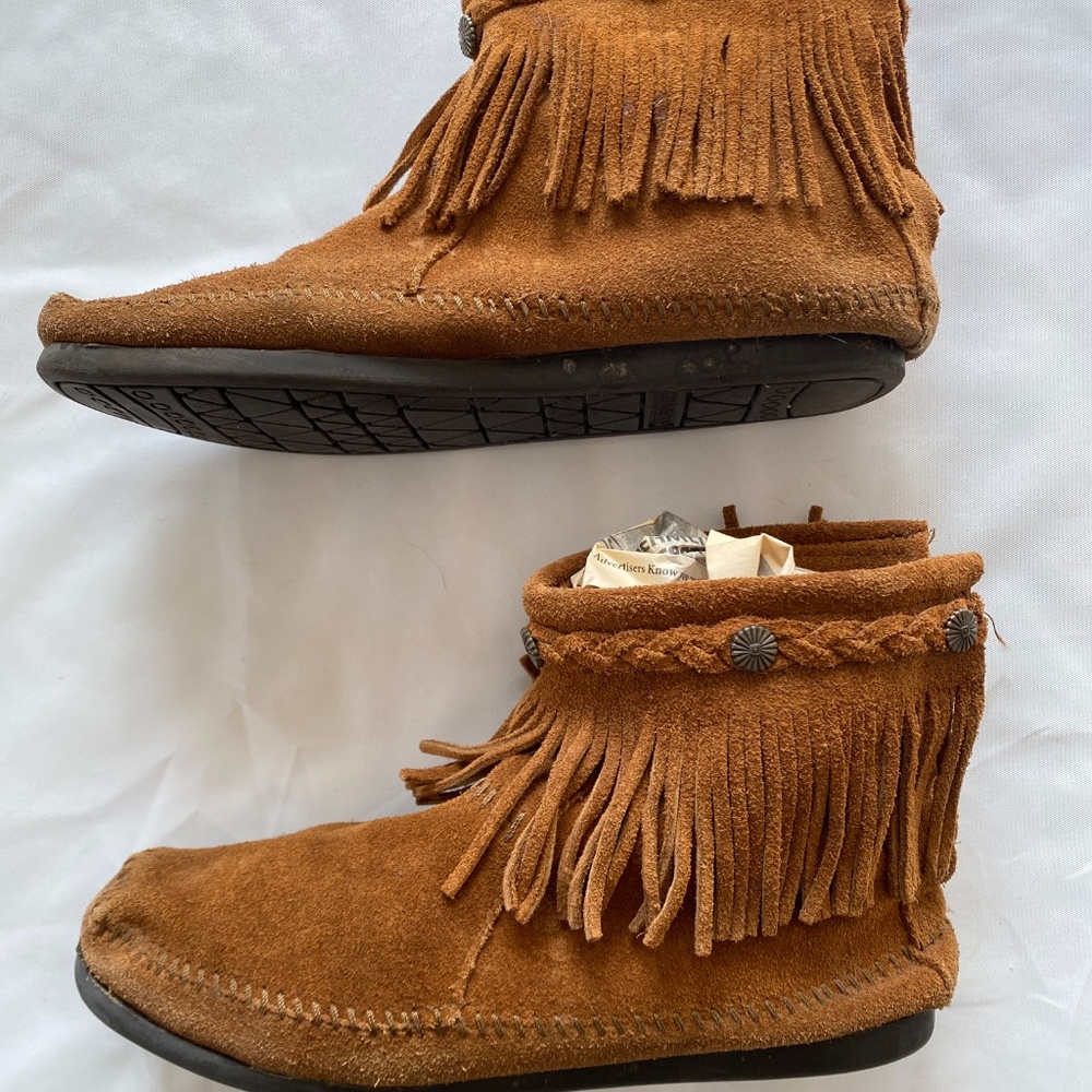 Minnetonka Back Zip Hardsole Boot size 8.5 - Picture 3 of 8